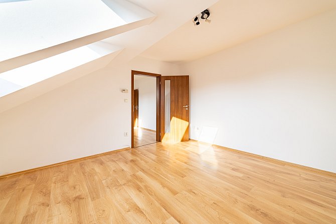 6R4A2350-HDR.jpeg